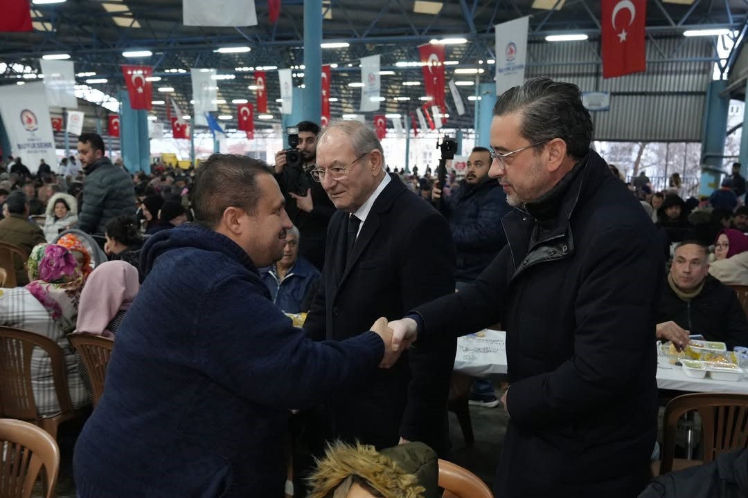Denizli Sanayi Odasının iftar sofrası Fatih Mahallesi’nde kuruldu
