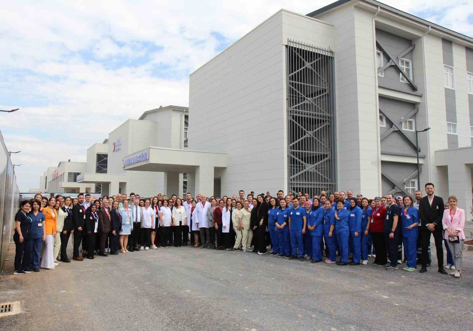 Denizli şehir hastanesi tamamlandığında yatak sayısında Türkiye ortalamasının üzerine çıkacak
Denizli şehir hastanesi tamamlandığında yatak sayısında Türkiye ortalamasının üzerine çıkacak