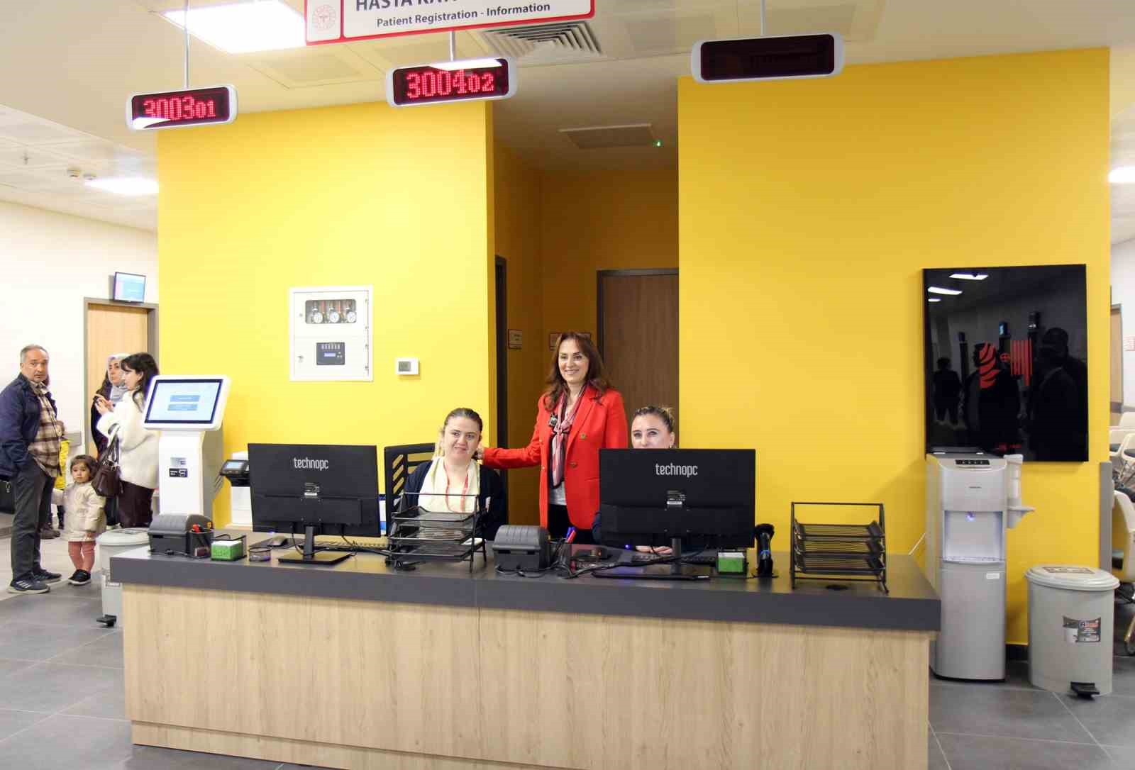 Denizli şehir hastanesi tamamlandığında yatak sayısında Türkiye ortalamasının üzerine çıkacak
Denizli şehir hastanesi tamamlandığında yatak sayısında Türkiye ortalamasının üzerine çıkacak