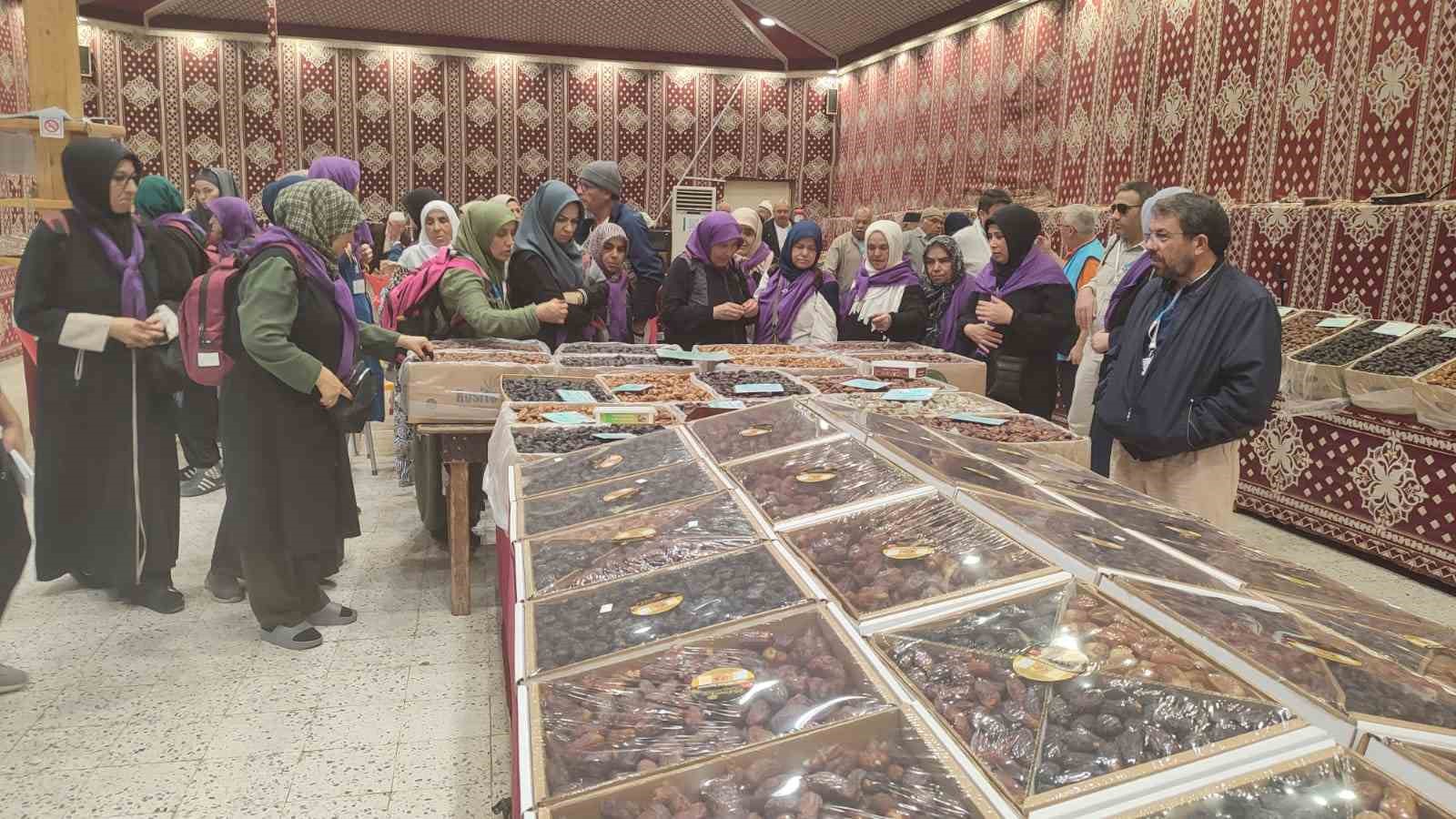 Denizli umre kafilesi Medine’de manevi dolu bir gün yaşadı
