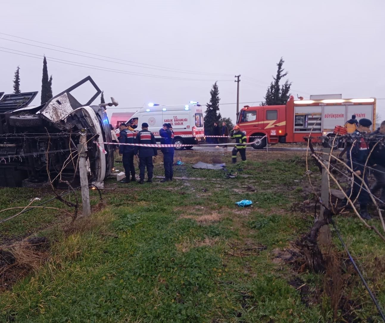 Denizli Valiliği memurları taşıyan servis kazasına ilişkin açıklama yaptı
