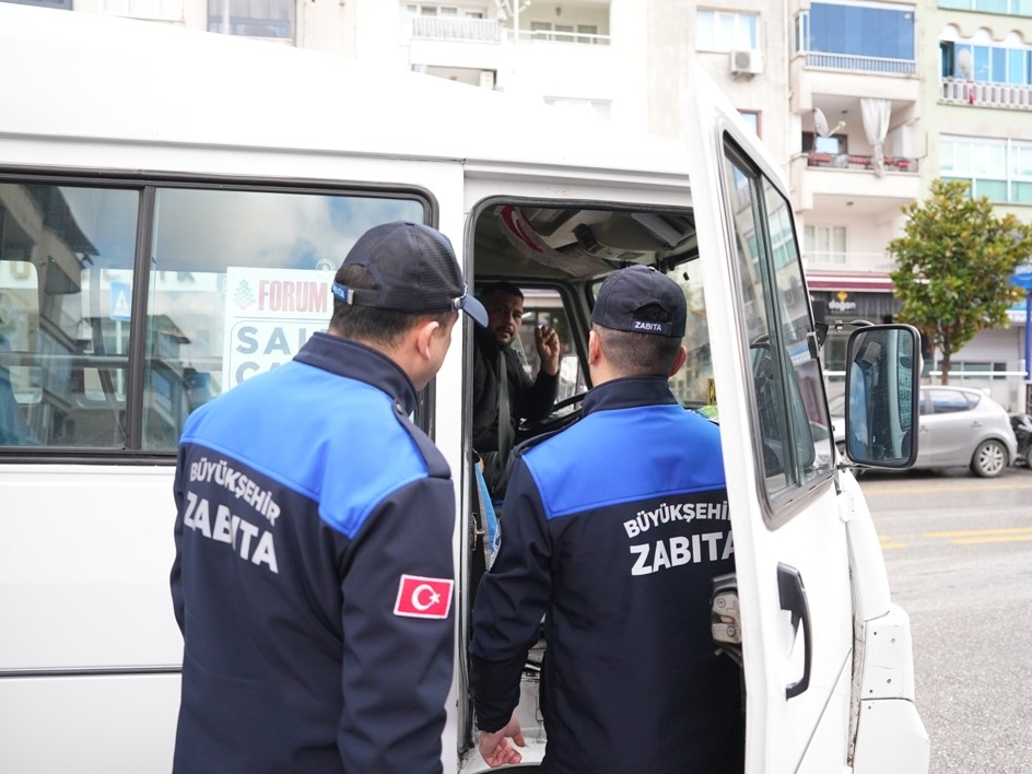 Denizli zabıtasından şehir içi minibüslere denetim
