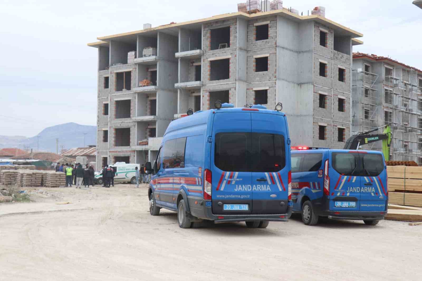 Denizli’de 5. kattan asansör boşluğuna düşen işçi hayatını kaybetti
