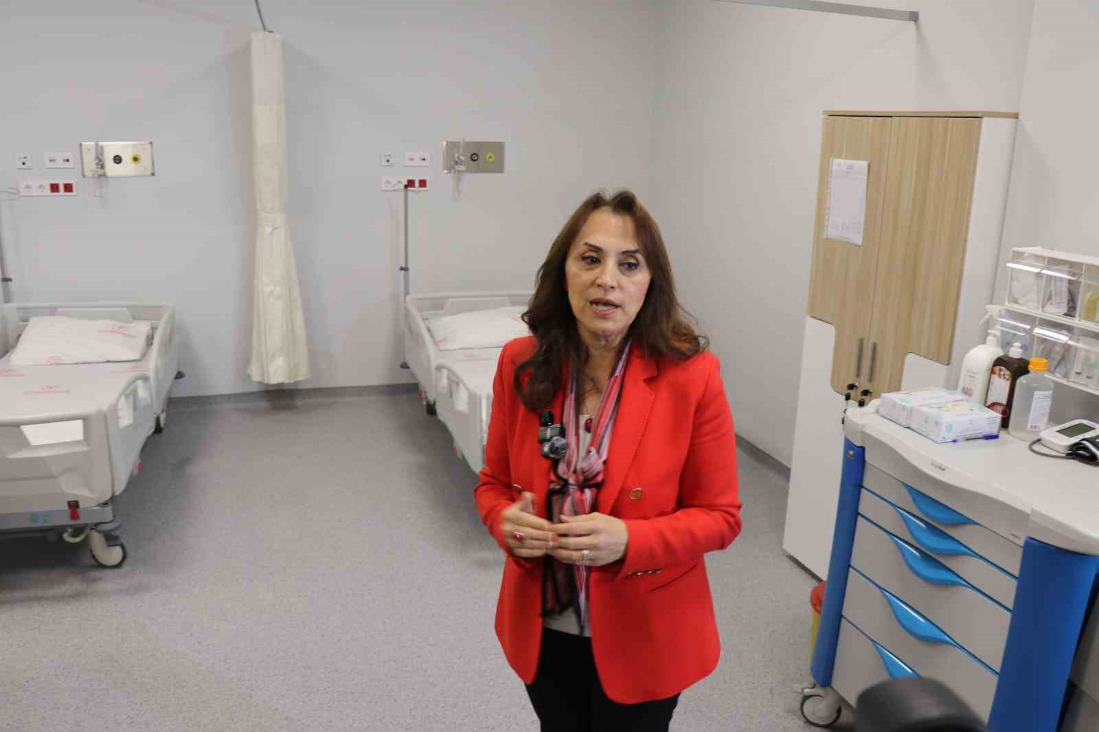 Denizli’de 500 yataklı Acil Durum Hastanesi hizmete girdi
Denizli’de 500 yataklı Acil Durum Hastanesi hizmete girdi