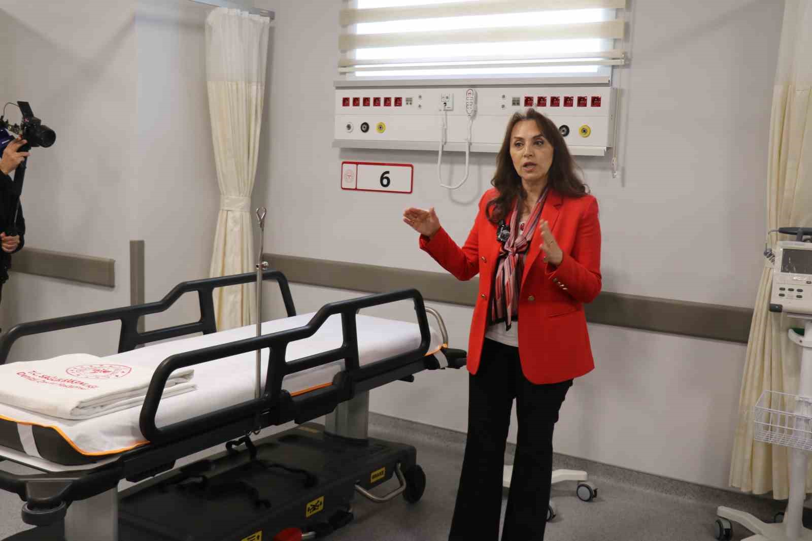 Denizli’de 500 yataklı Acil Durum Hastanesi hizmete girdi
Denizli’de 500 yataklı Acil Durum Hastanesi hizmete girdi