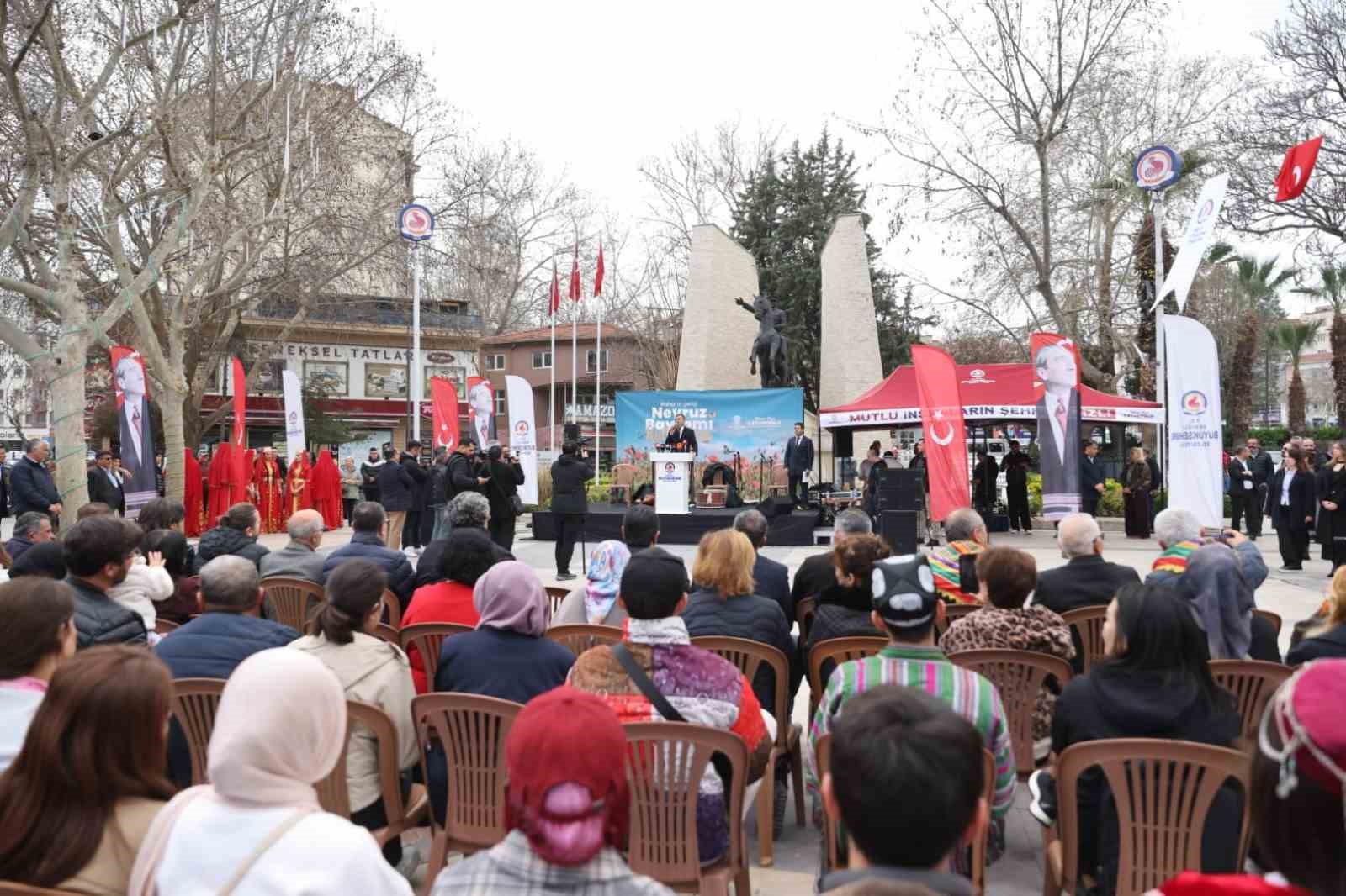 Denizli’de bahara görkemli karşılama
