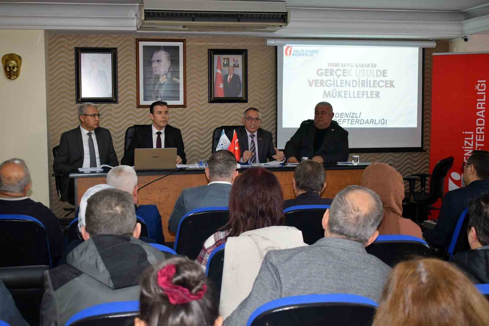 Denizli’de basit usulden gerçek usule geçiş esnafa anlatıldı
Denizli’de basit usulden gerçek usule geçiş esnafa anlatıldı