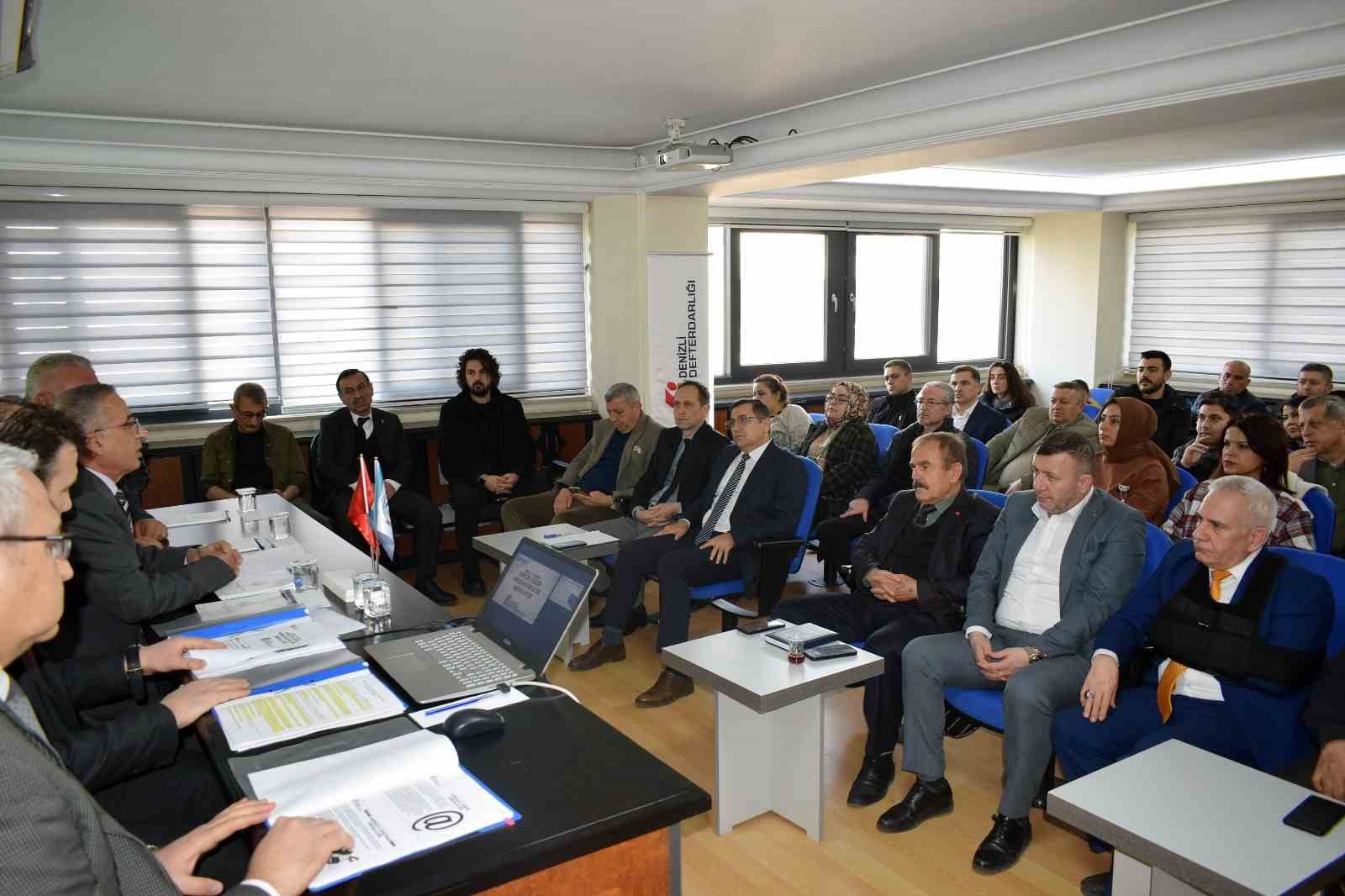 Denizli’de basit usulden gerçek usule geçiş esnafa anlatıldı
Denizli’de basit usulden gerçek usule geçiş esnafa anlatıldı