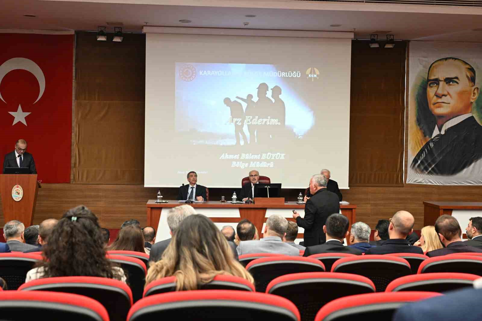 Denizli’de devam eden ve yapılması planlanan projeler masaya yatırıldı
