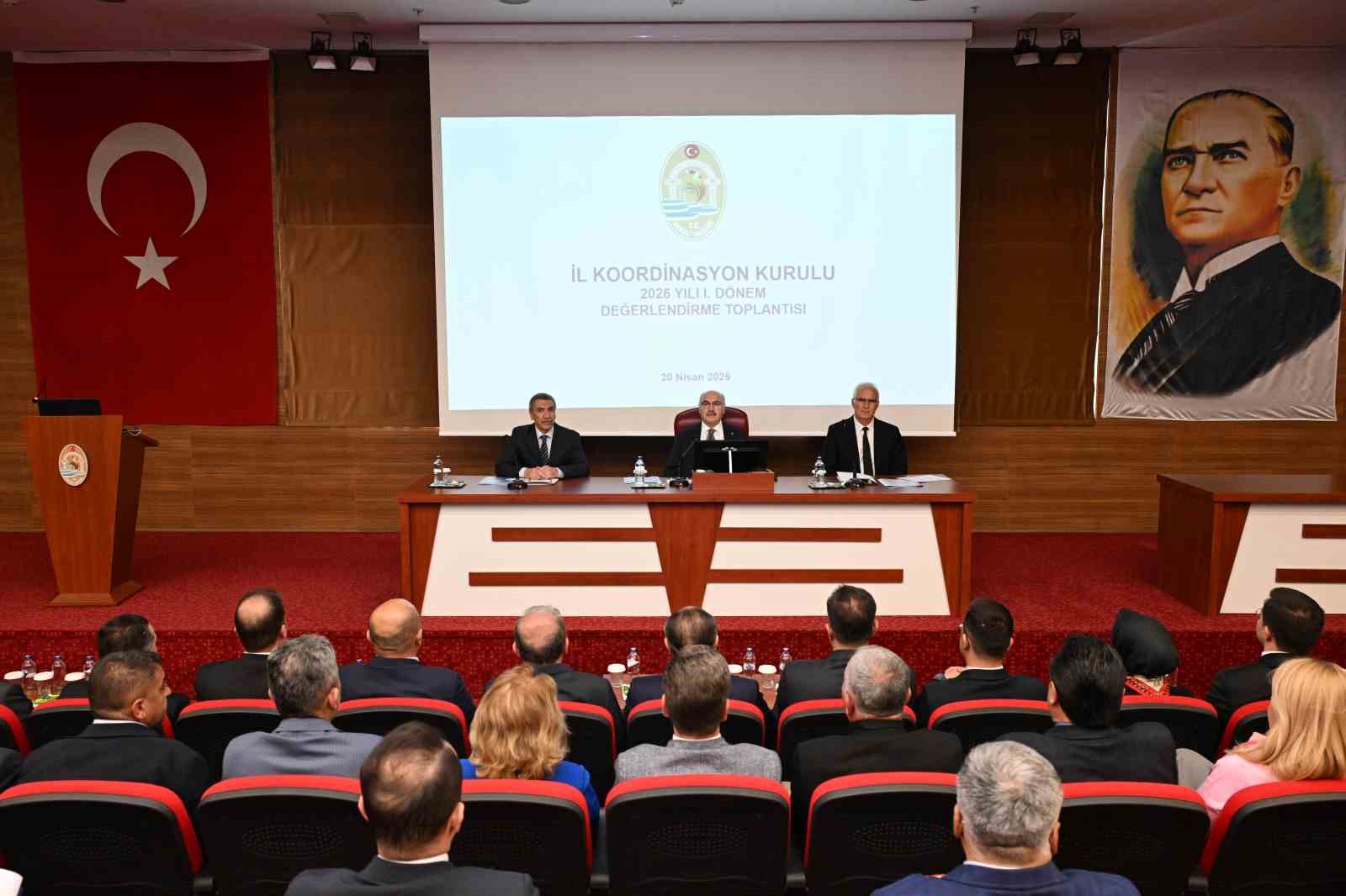 Denizli’de devam eden ve yapılması planlanan projeler masaya yatırıldı
