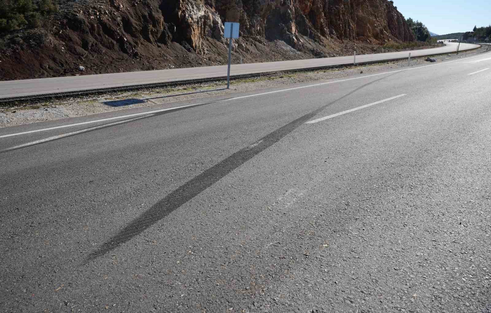 Denizli’de feci kaza: Baba ve oğlu hayatını kaybetti
