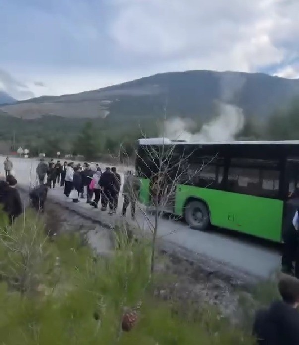 Denizli’de şehir içi otobüslerde çıkan yangınlar korkuya neden oldu

