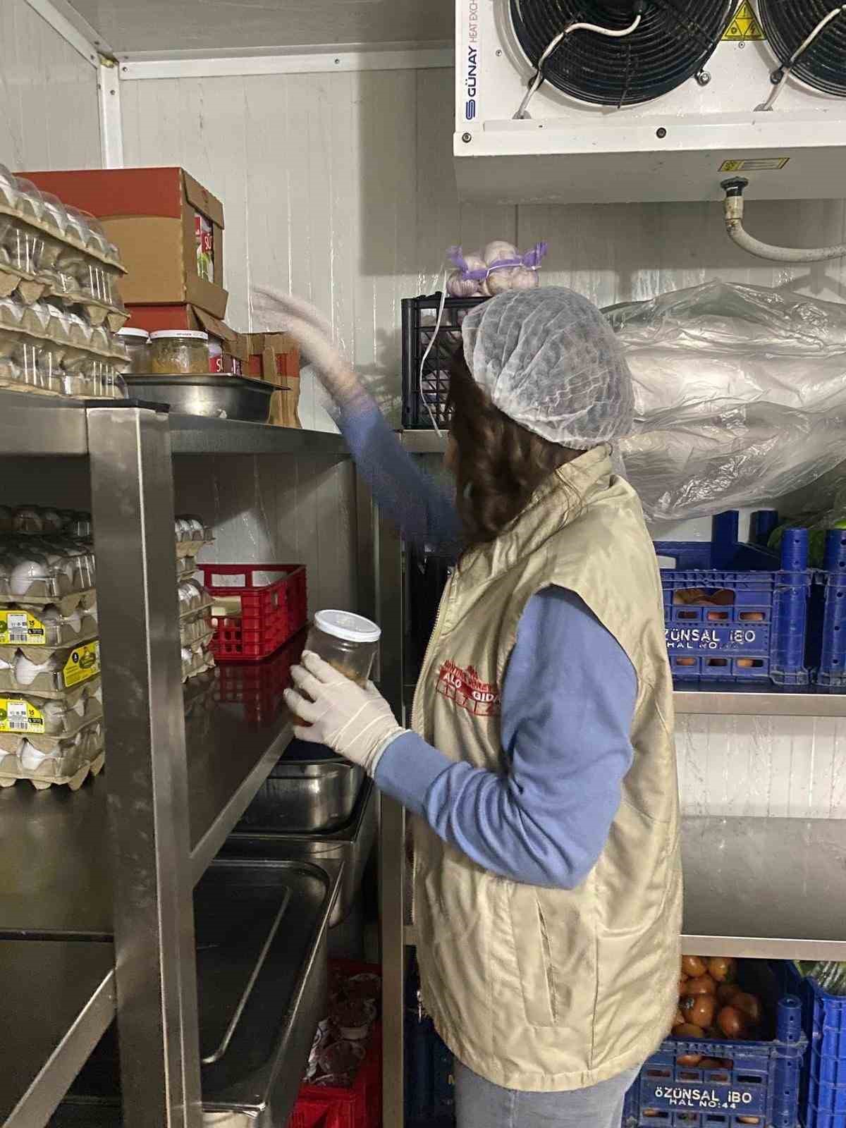 Denizli’de sofraları güvene almak için 21 binden fazla gıda denetimi gerçekleştirildi
