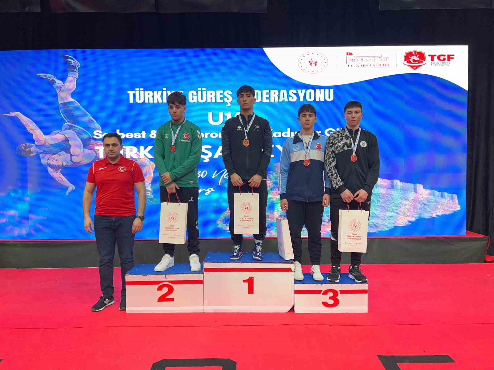 Denizlili güreşçiler Türkiye şampiyonu
