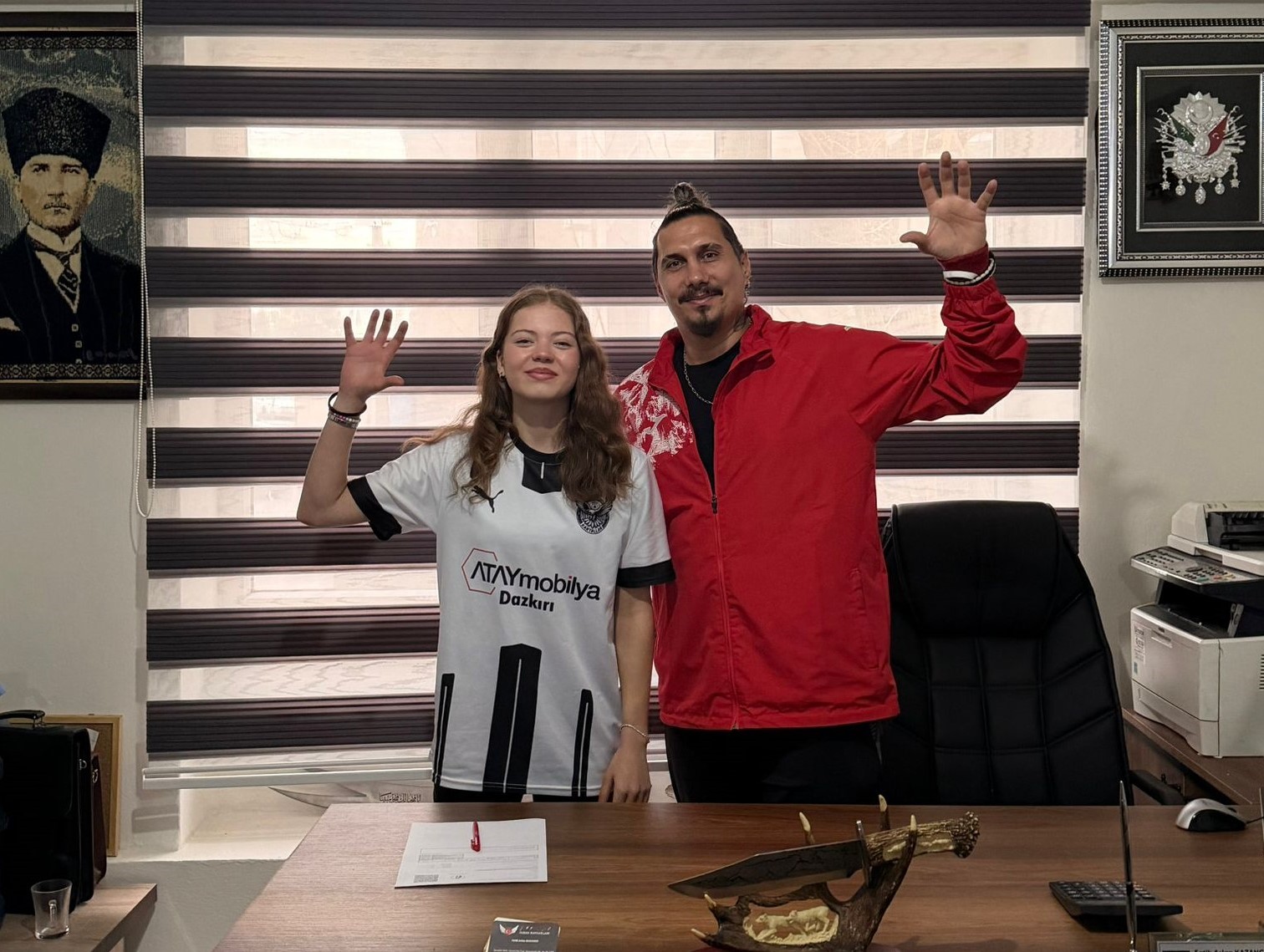 Denizlili kadınlar, 3. Lig’de şampiyonluk hedefliyor
Denizlili kadınlar, 3. Lig’de şampiyonluk hedefliyor