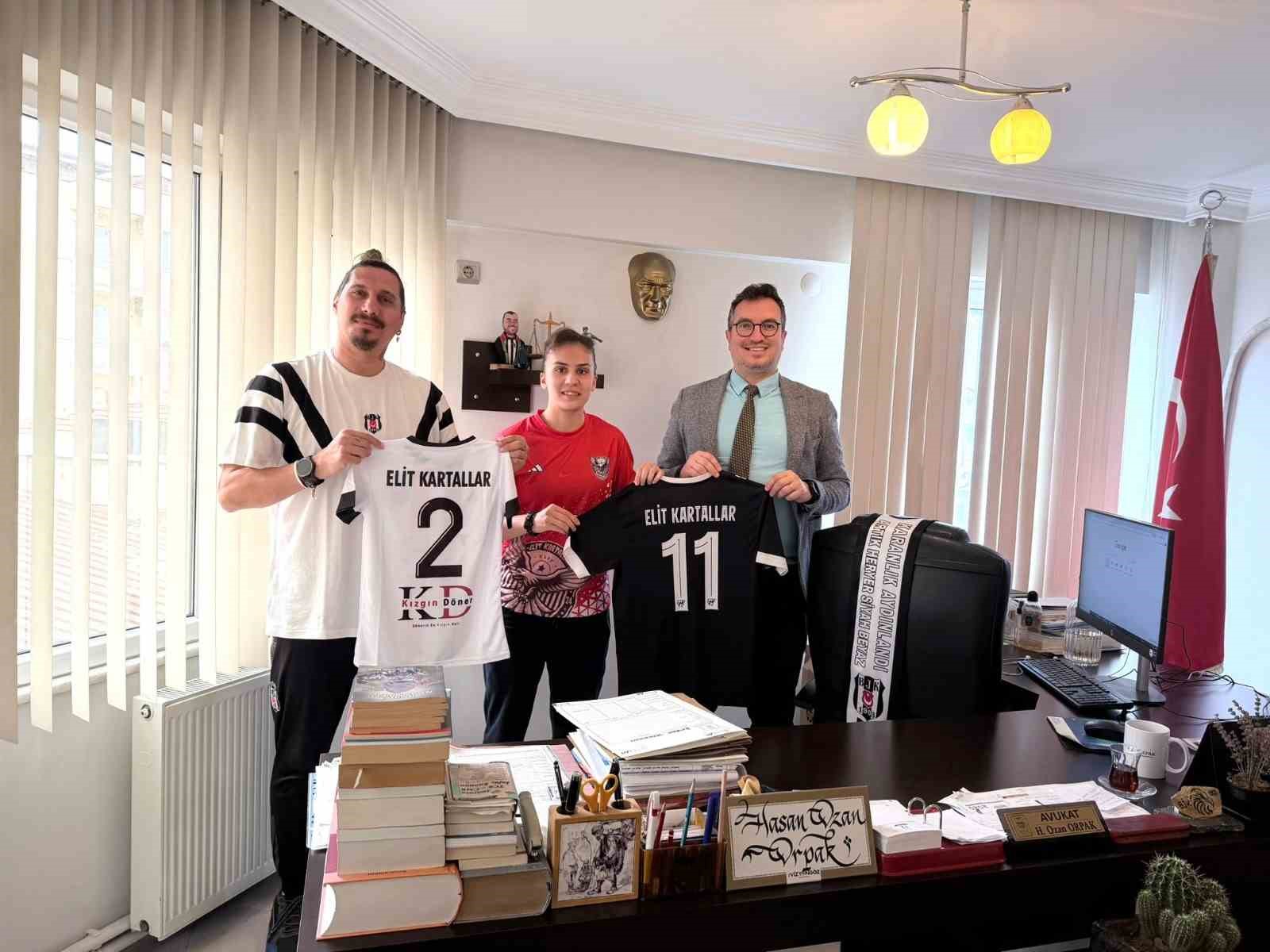 Denizlili kadınlar, 3. Lig’de şampiyonluk hedefliyor
Denizlili kadınlar, 3. Lig’de şampiyonluk hedefliyor