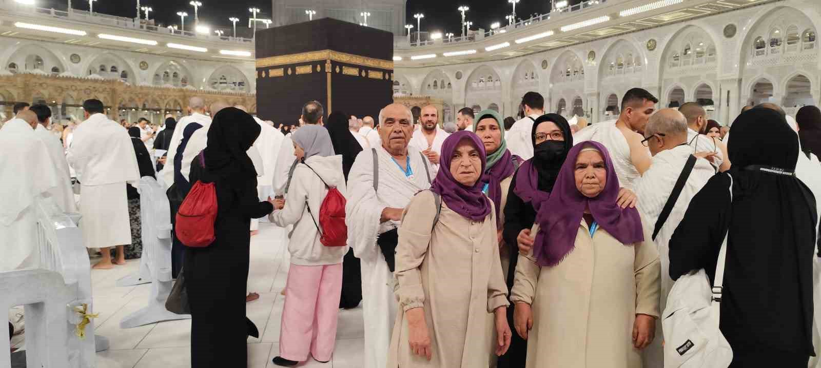 Denizlili umreciler Mekke’de ilk umre ibadeti gerçekleştirildi
Denizlili umreciler Mekke’de ilk umre ibadeti gerçekleştirildi