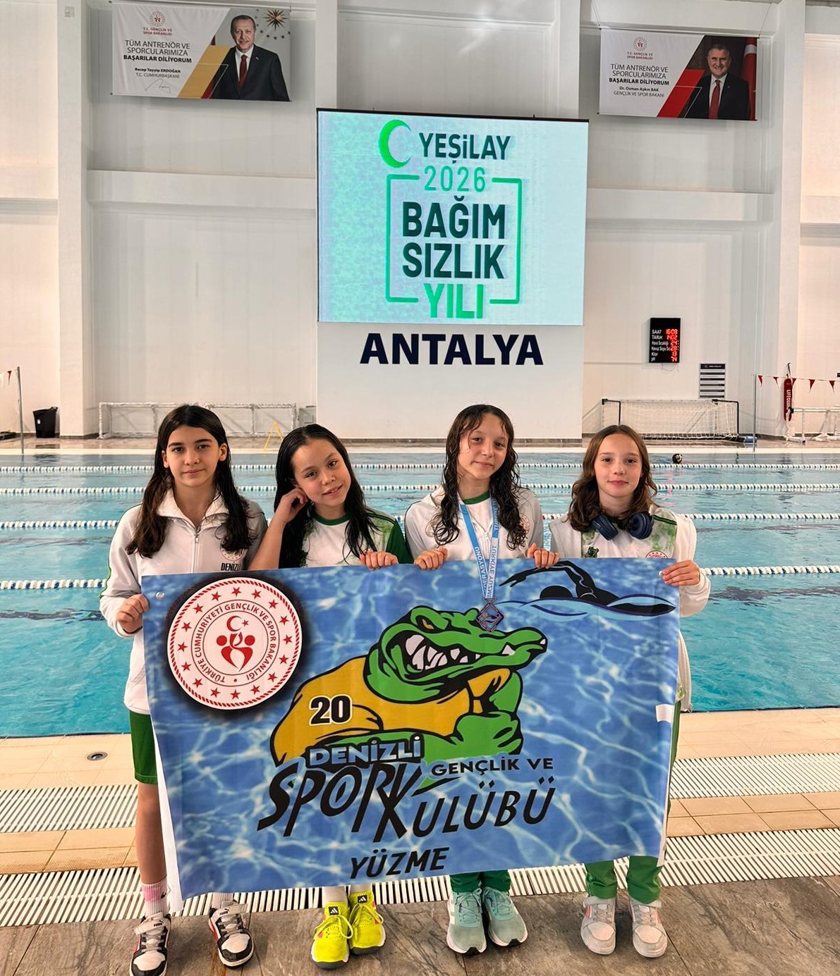 Denizlili yüzücü Türkiye şampiyonu oldu
Denizlili yüzücü Türkiye şampiyonu oldu