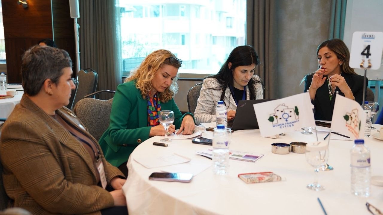 Denizli’nin eşitlikçi yerel yönetim vizyonu çalıştayda yer aldı
Denizli’nin eşitlikçi yerel yönetim vizyonu çalıştayda yer aldı