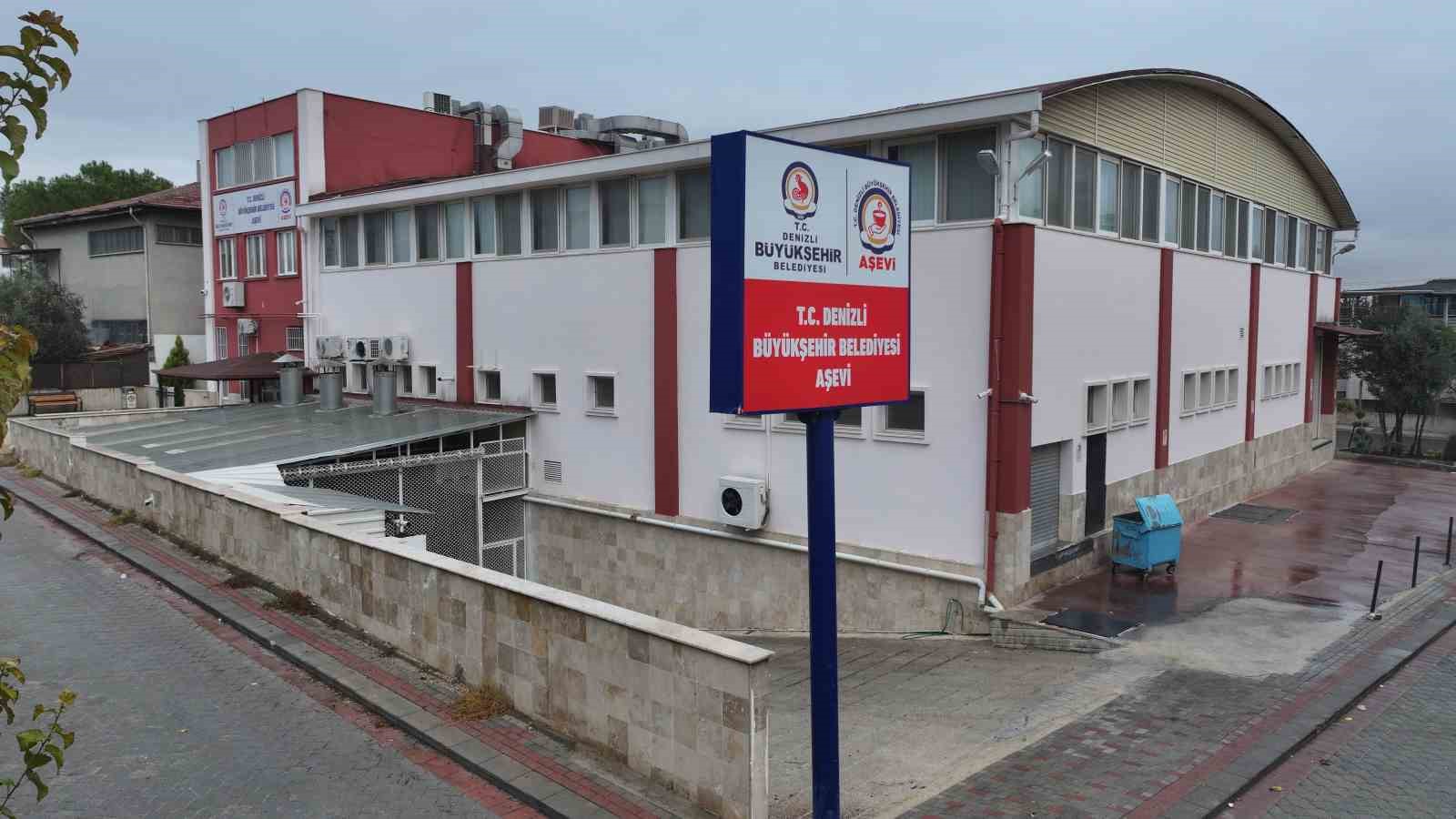 Denizli’nin iyilik sofrası 100 kat büyüdü
Denizli’nin iyilik sofrası 100 kat büyüdü