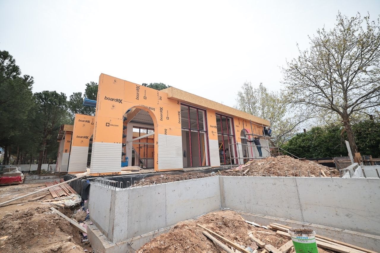 Denizli’nin modern sosyal tesisi hızla yükseliyor
Denizli’nin modern sosyal tesisi hızla yükseliyor