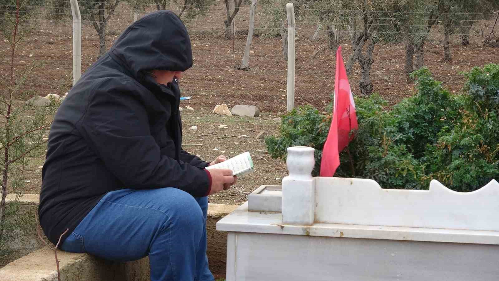 Deprem şehitleri 6 Şubat’ın 3’üncü yılında kabirleri başında anıldı
