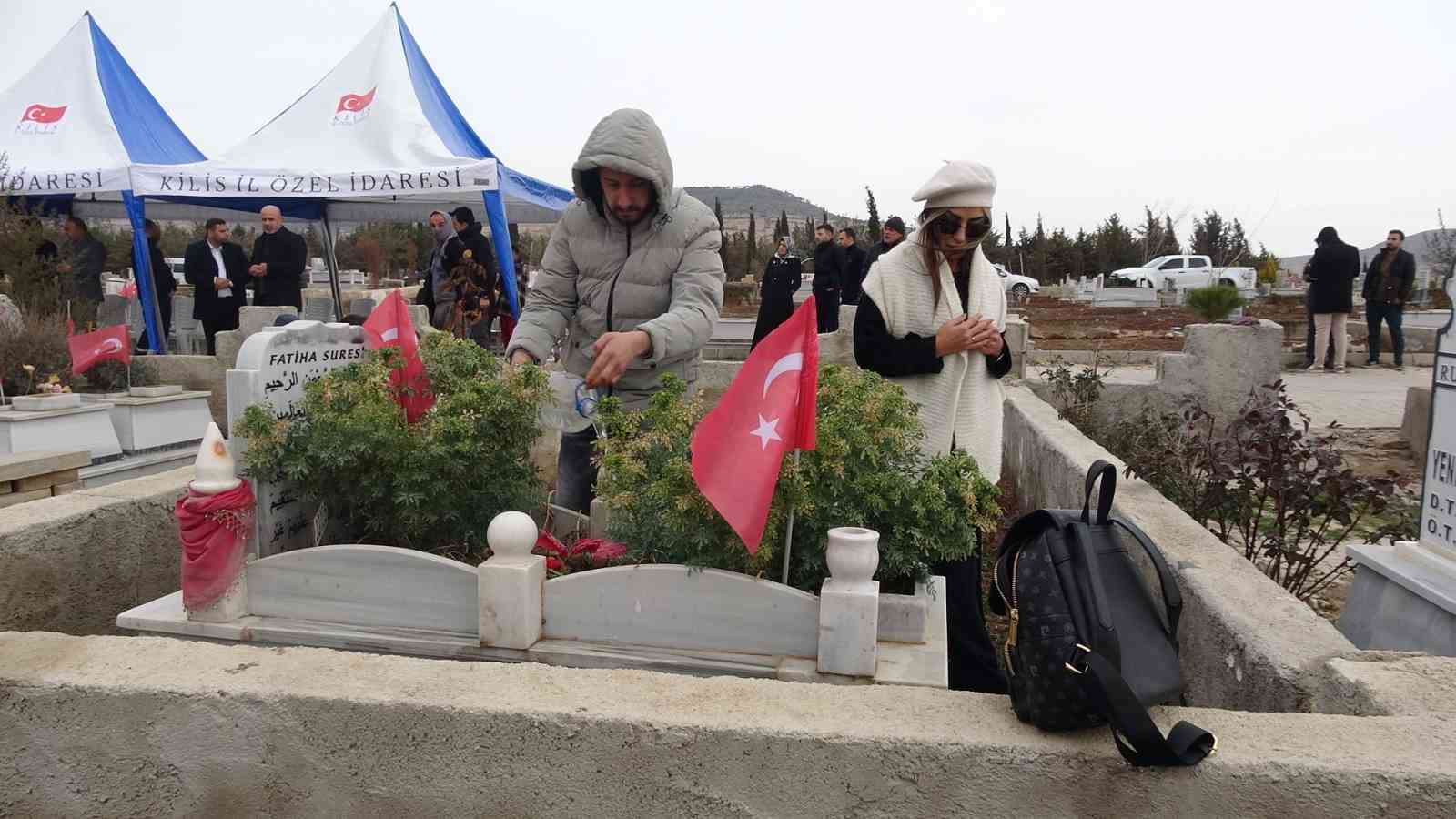 Deprem şehitleri 6 Şubat’ın 3’üncü yılında kabirleri başında anıldı
