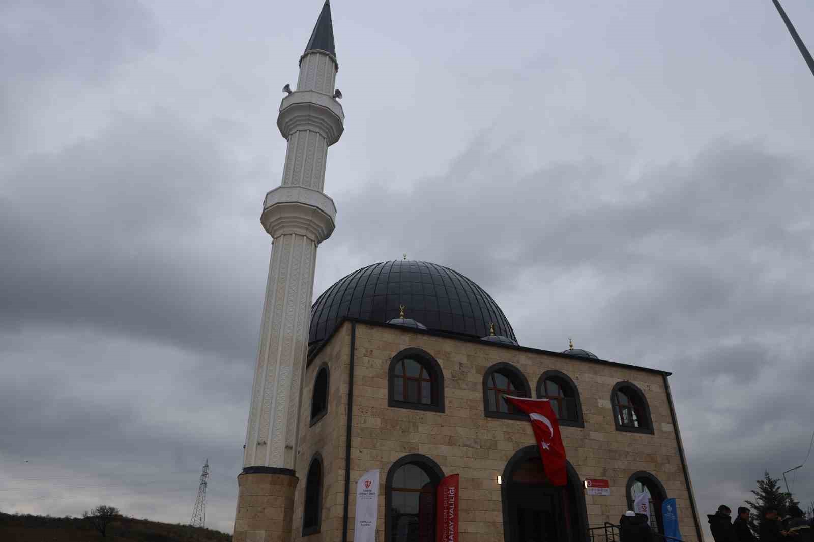 Deprem sonrası inşa edilen 118. cami olan ‘Gazze Şehitleri Camii’ ibadete açıldı
