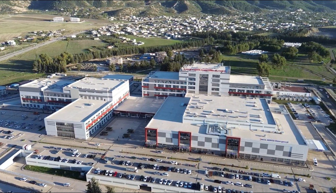 Deprem sonrası Osmaniye’de 10 sağlık tesisi hizmete girdi
