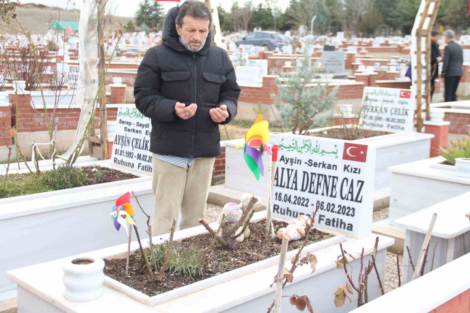 Depremde 9 aylık torununu, kızını, oğlunu ve damadını kaybeden baba: "Torunum yeni yürüyordu"
