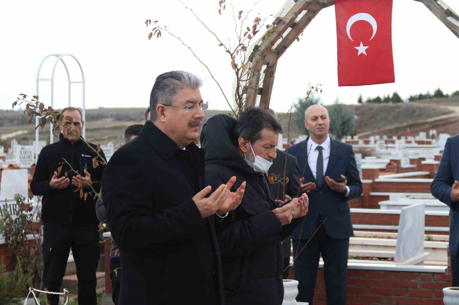 Depremde 9 aylık torununu, kızını, oğlunu ve damadını kaybeden baba: "Torunum yeni yürüyordu"
