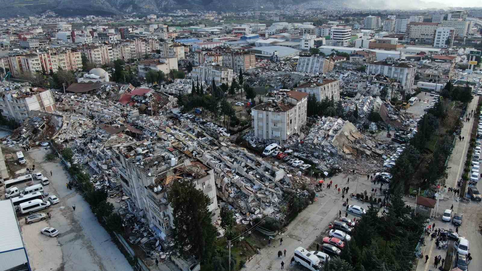 Depremde bin 200 insana mezar olan 600 konutlar ihya süreciyle birlikte yeniden vatandaşlara yuva oldu

