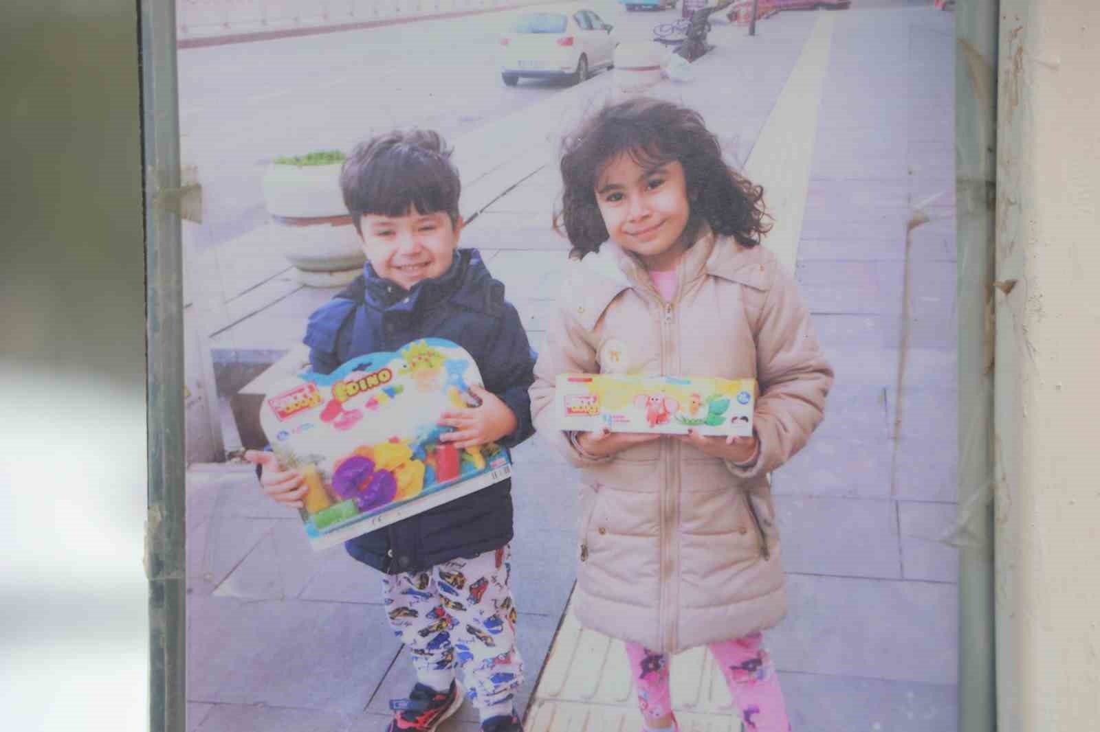 Depremde eşi ve 2 çocuğunu kaybeden baba: "Bir acının bekçisi oldum, varken kıymet bilin"
