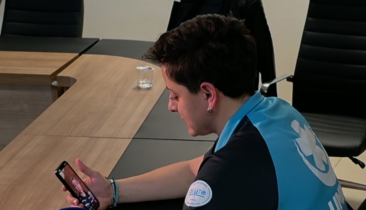 Depremde kurtardığı genç kızla abla-kardeş oldu
