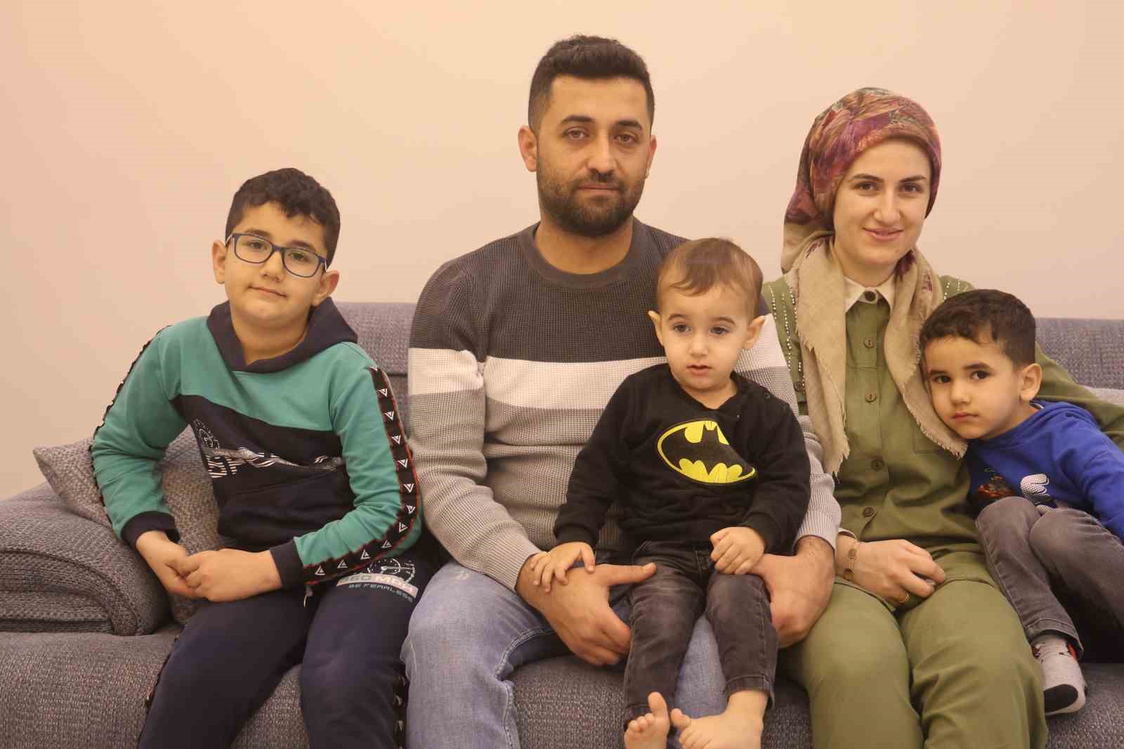 Depremde onlarca insana mezar olan 600 konutlarda yeni yuvalarına kavuşan vatandaşlar, 2026’yı sıcak yuvalarında karşılıyor
