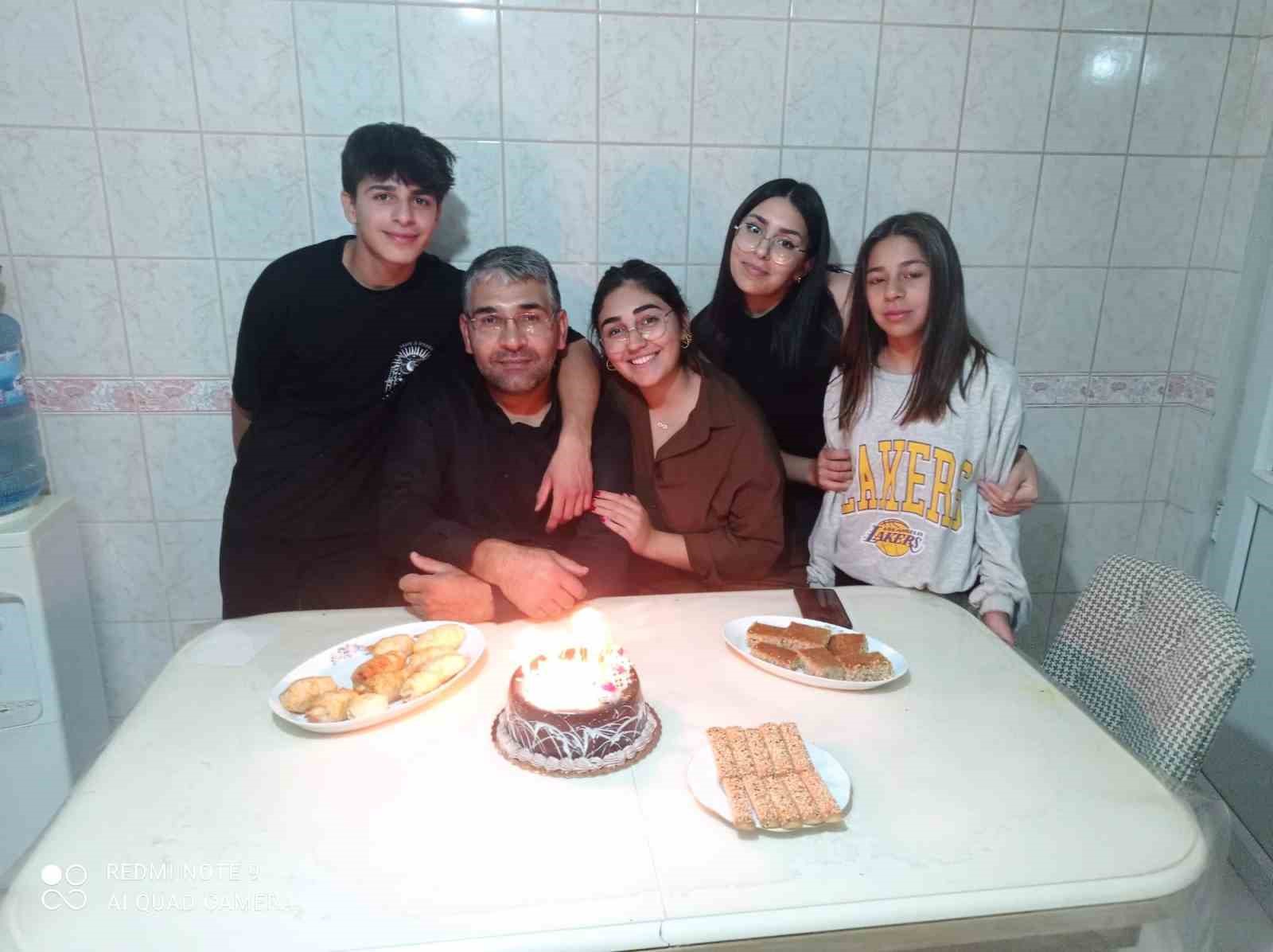 Depremde tüm ailesinin kaybeden babanın kayıp kızı için umutlu bekleyişi acıyla son buldu
