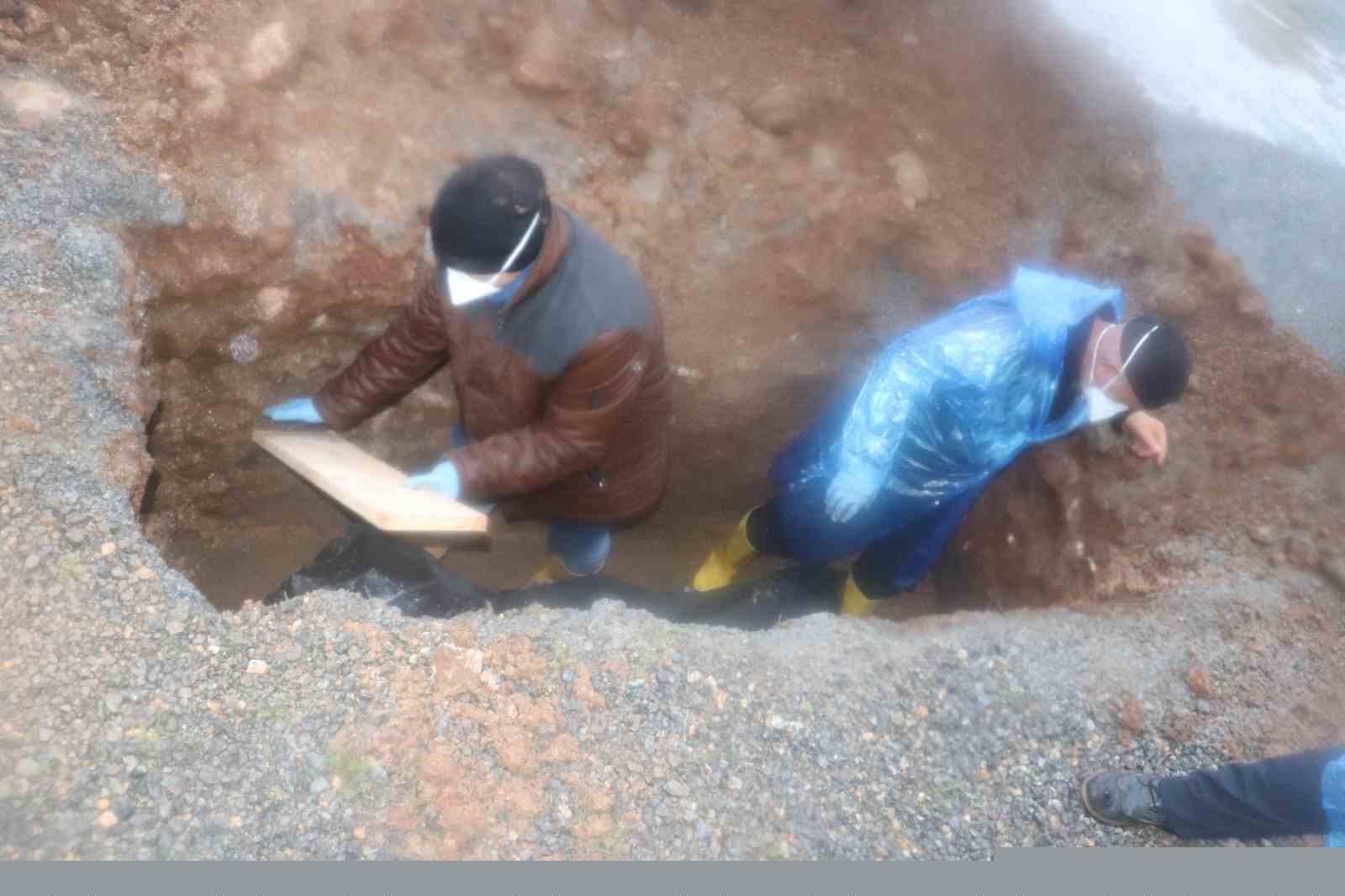 Depremde tüm ailesinin kaybeden babanın kayıp kızı için umutlu bekleyişi acıyla son buldu
