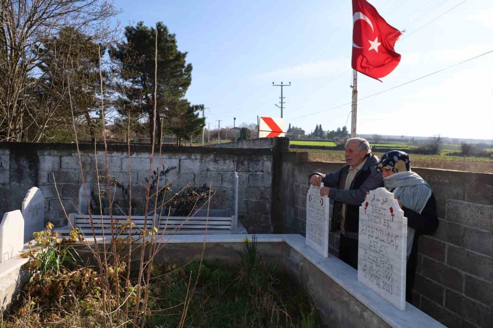 Depremde yok olan aile, yürekleri burktu
