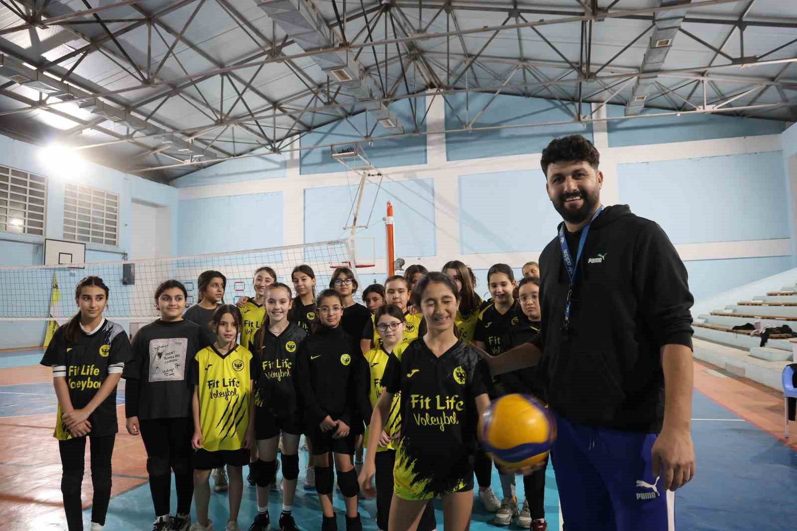 Depremden kurtuldular, sporla hayata tutundular
