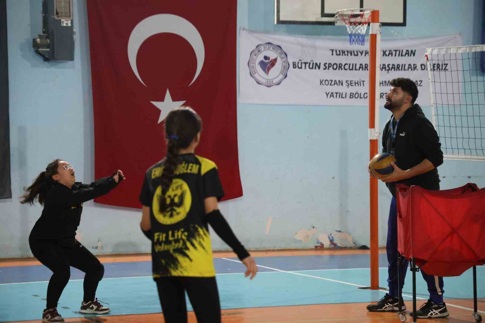 Depremden kurtuldular, sporla hayata tutundular
