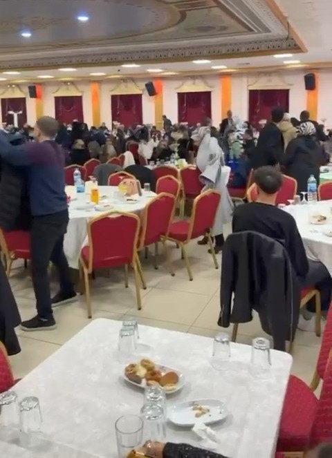 Depreme düğünde yakalandılar
