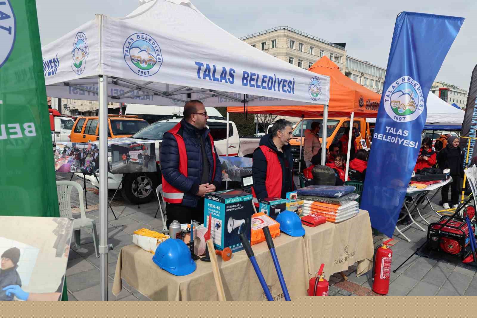 Depreme karşı bilinç Talas’tan meydana taşındı

