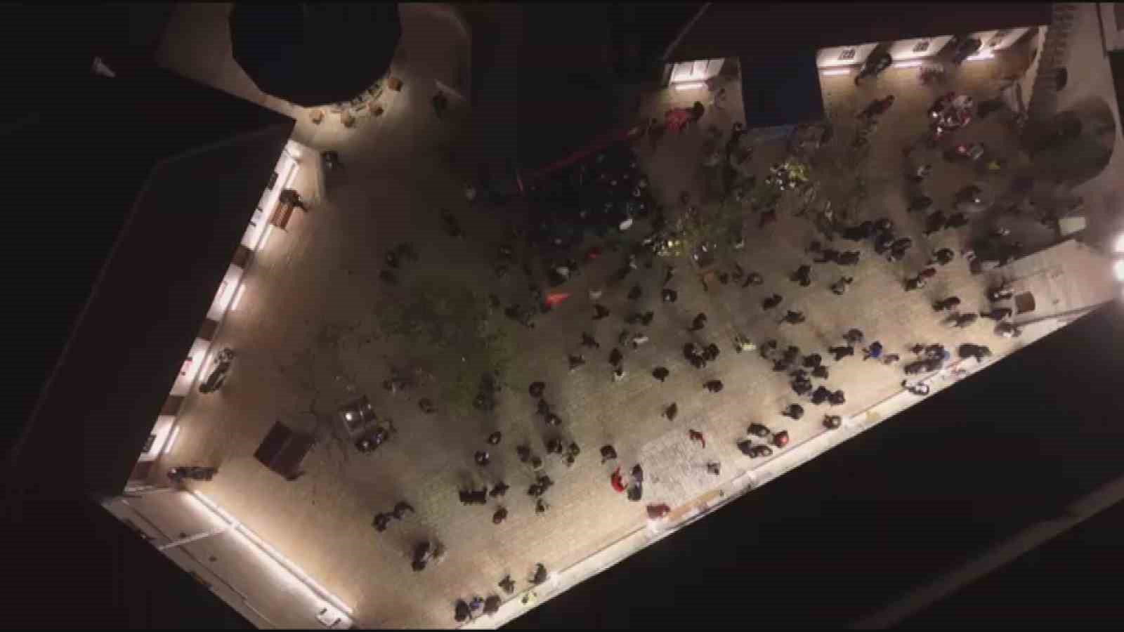 Depremin ardından Habibi Neccar Camii’nde ilk Miraç Kandili’nde eller semaya açıldı
