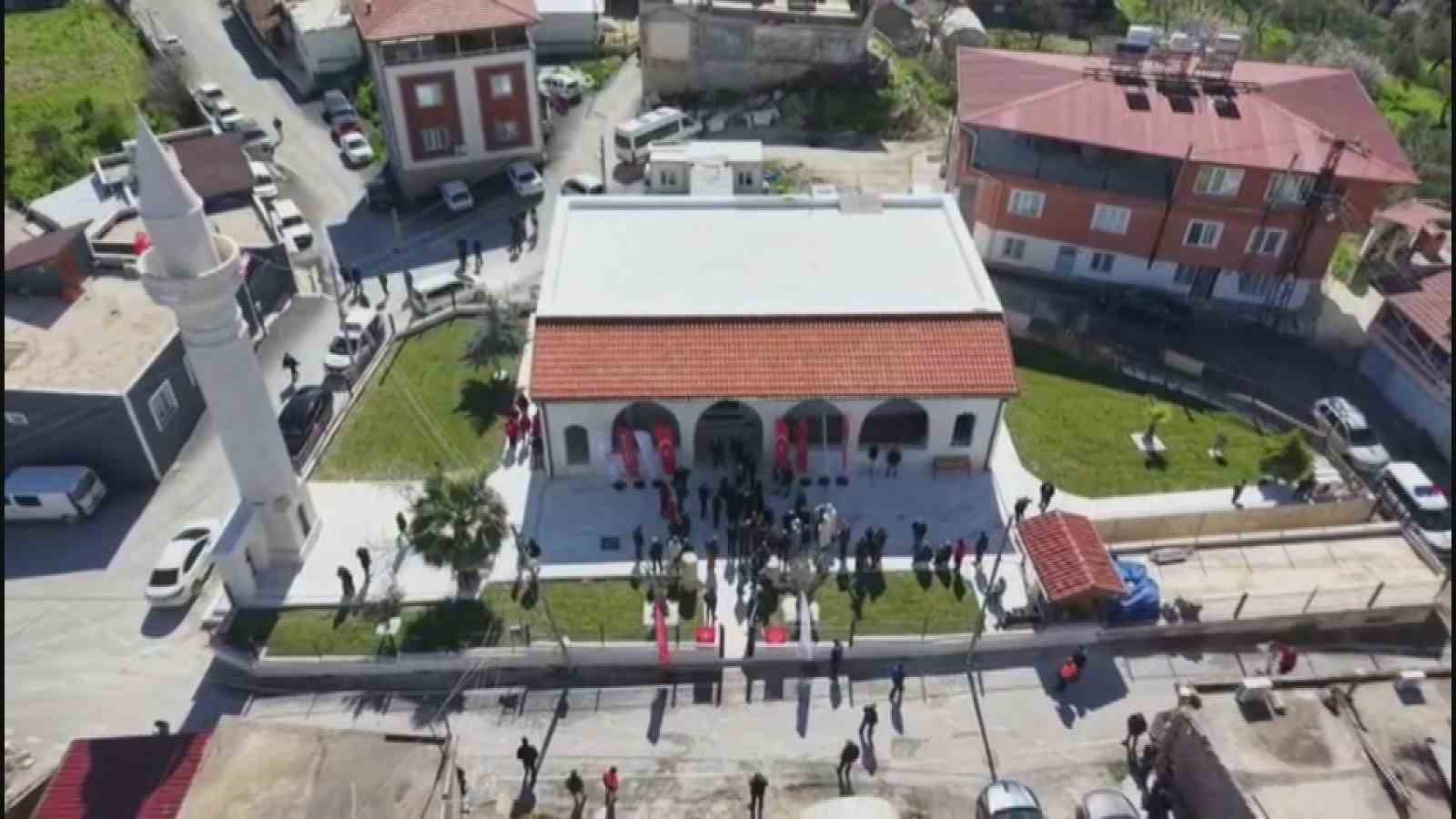 Depremin ardından inşa edilen 120. cami ibadete açıldı

