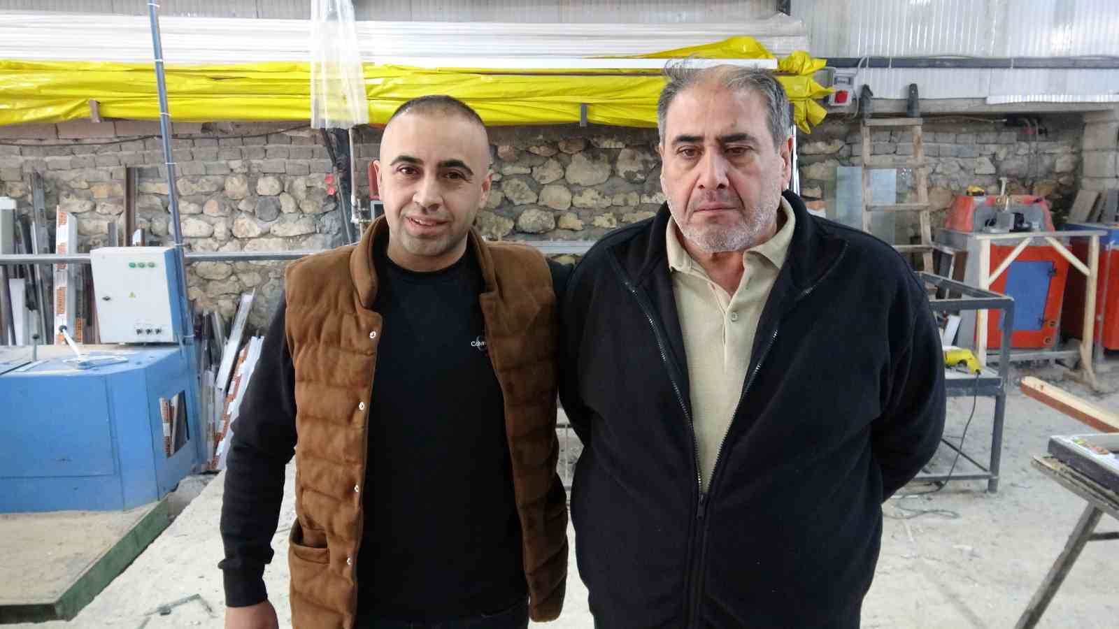 Depremin ayırdığı Cömert ailesi hayata tutunmaya çalışıyor
