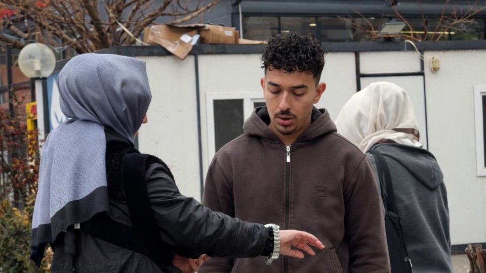 Depremin merkezinde 04.17’ye ayarlanan saatler acıyı yeniden hatırlattı
