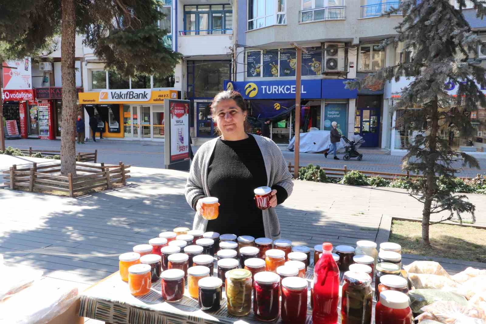 Depremin yıktığı hayatını kavanozlara sığdırdığı reçellerle yeniden kurdu
