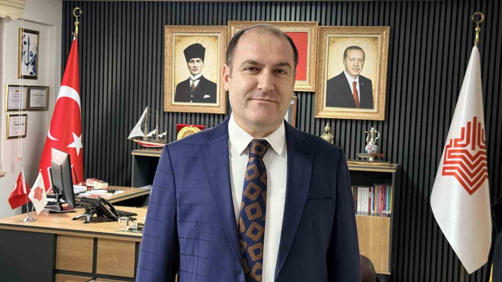 Depremin zarar verdiği 8 asırlık camide restorasyon çalışmaları başladı
