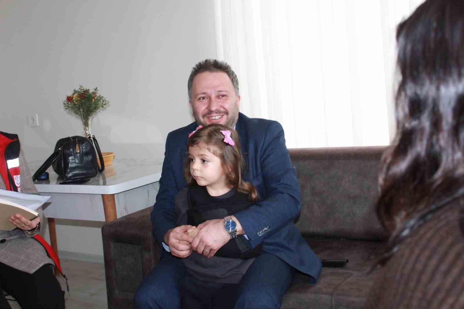 Depremzede 2 bin 500 aile Siirt’te hayata tutundu
