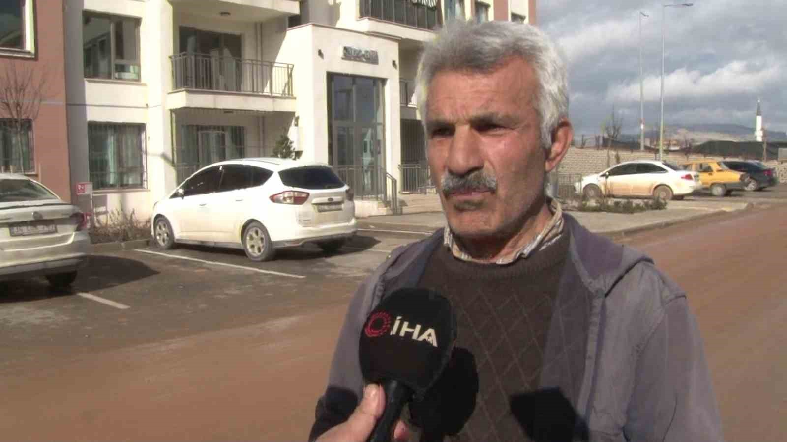 Depremzedeler açıklanan konut fiyatlarını memnuniyetle karşıladı
